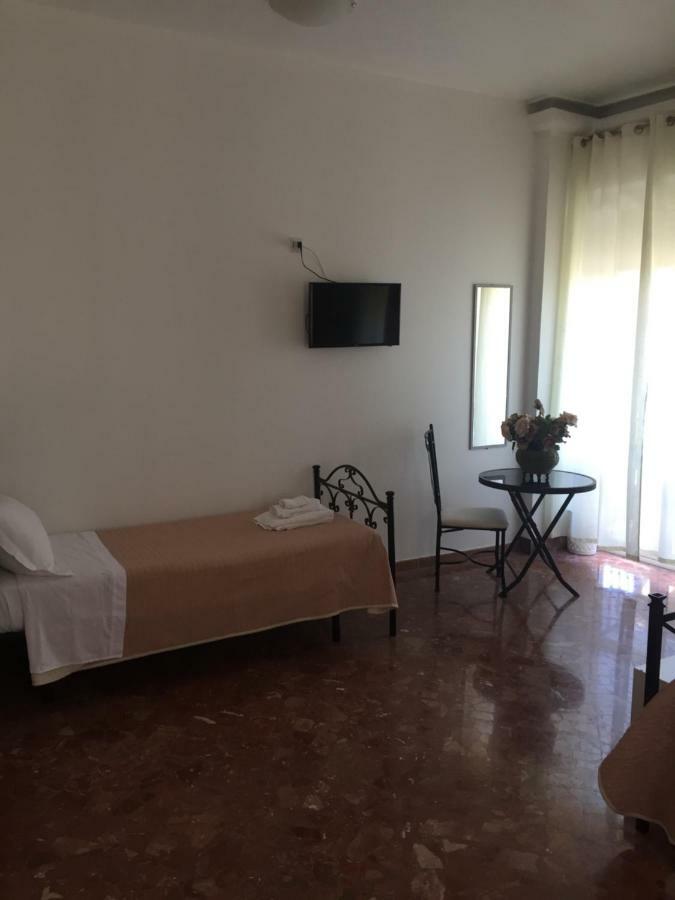 Morfeo 2 Locazioni Turistiche Bed & Breakfast Palermo Exterior photo